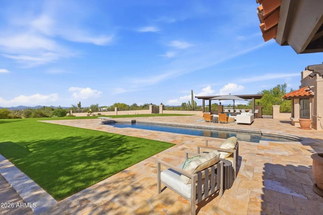 Real Estate Picture 6