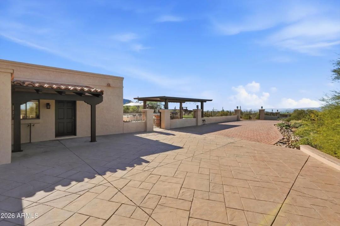 Real Estate Picture 24