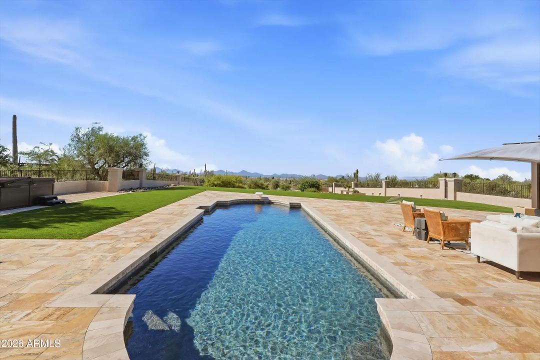 Real Estate Picture 10