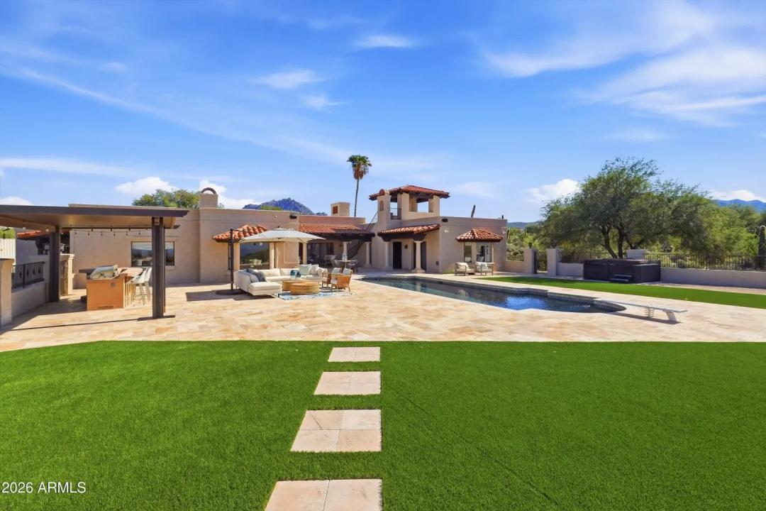 Real Estate Picture 5