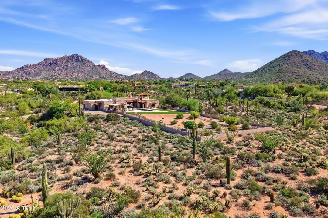 Real Estate Picture 8