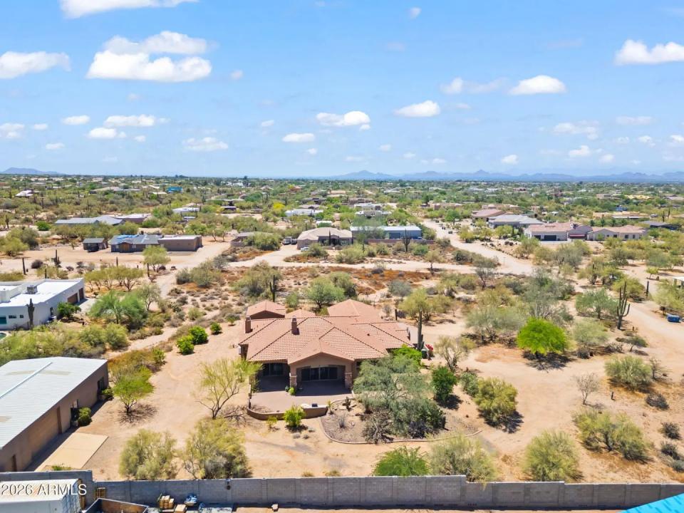 Real Estate Picture 43