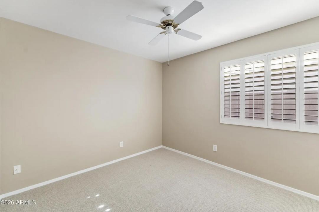 Real Estate Picture 24