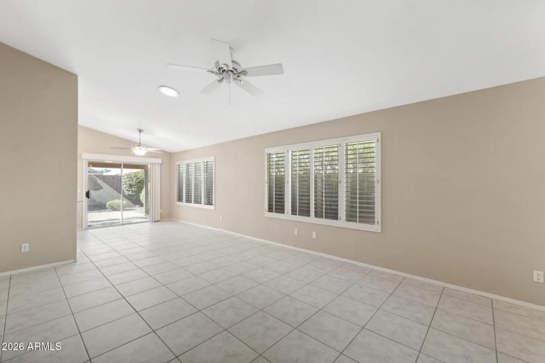 Real Estate Picture 9