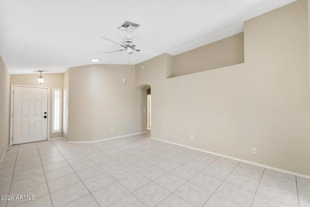 Real Estate Picture 7