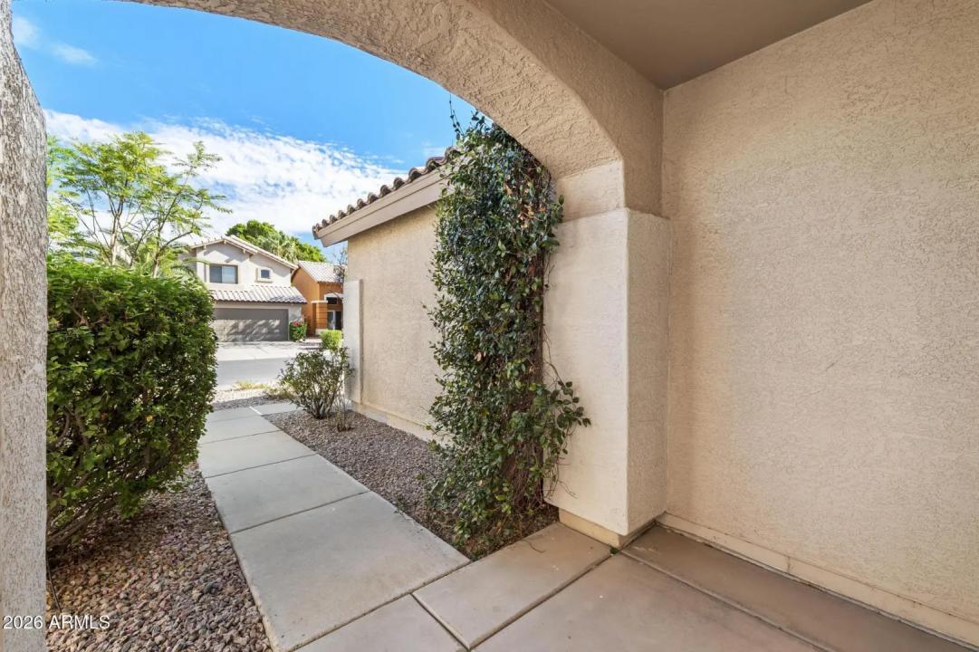 Real Estate Picture 5