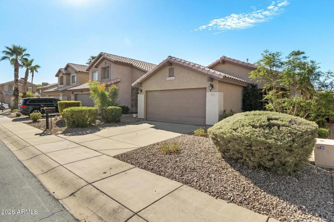 Real Estate Picture 4