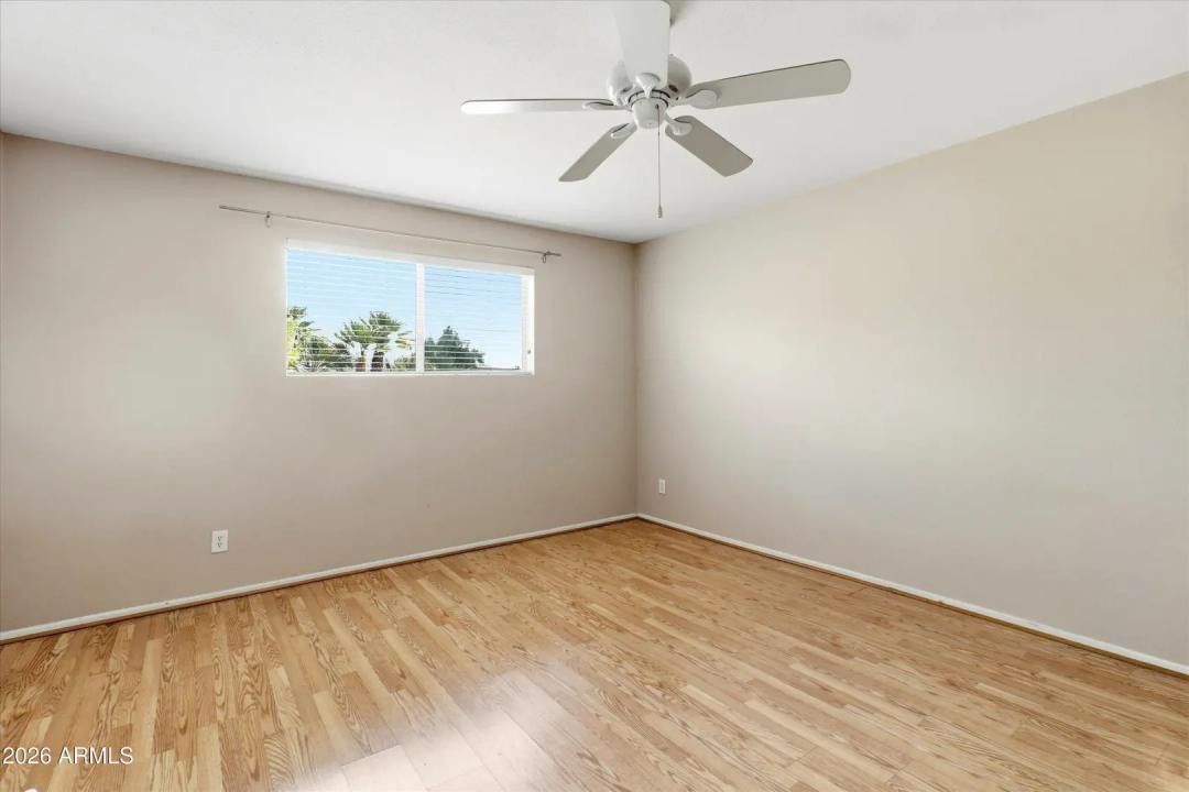 Real Estate Picture 6