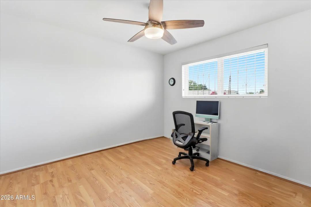 Real Estate Picture 11