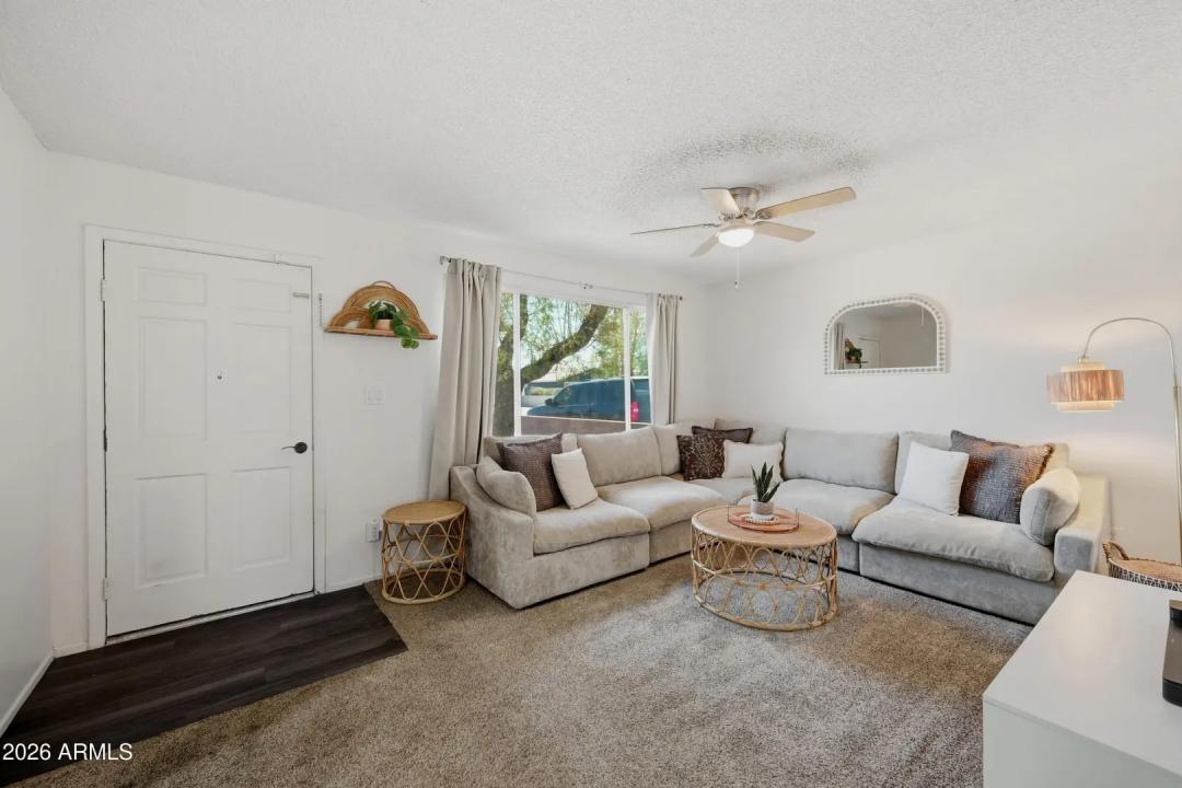 Real Estate Picture 5