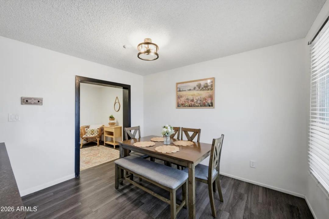 Real Estate Picture 11