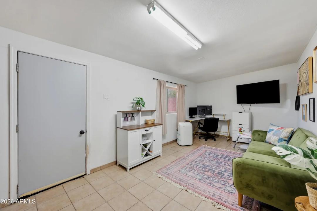 Real Estate Picture 13