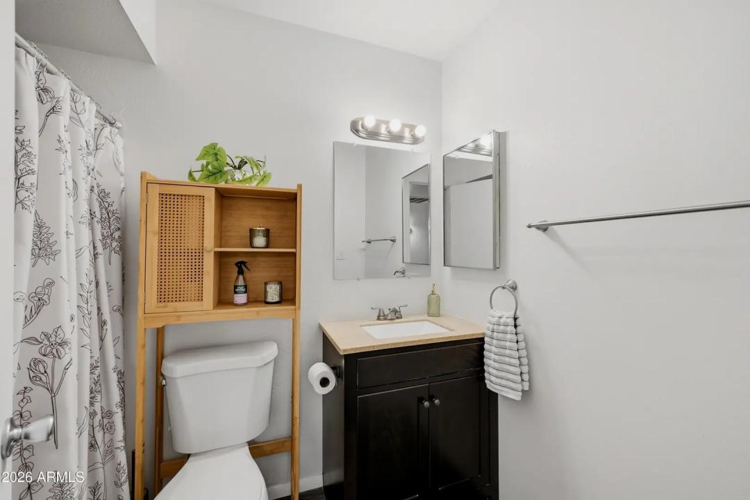 Real Estate Picture 22
