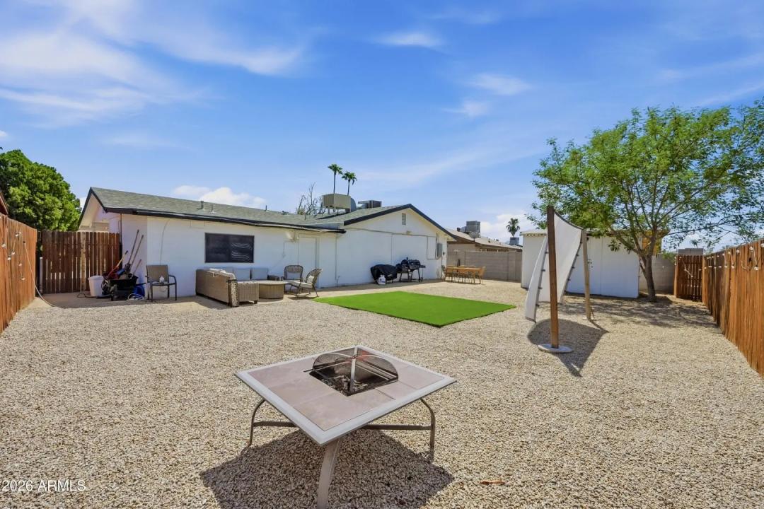 Real Estate Picture 25
