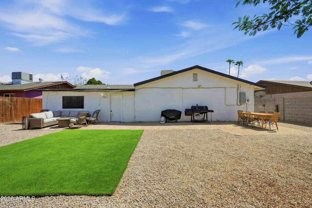 Real Estate Picture 24