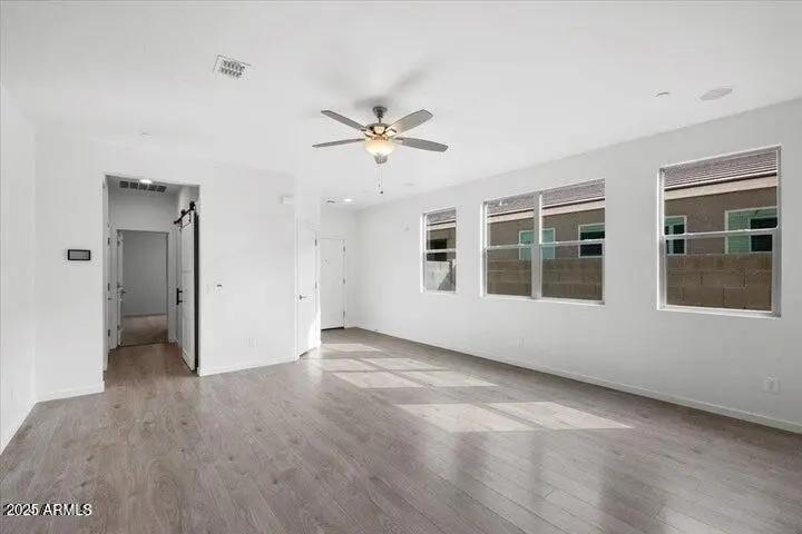 Real Estate Picture 10