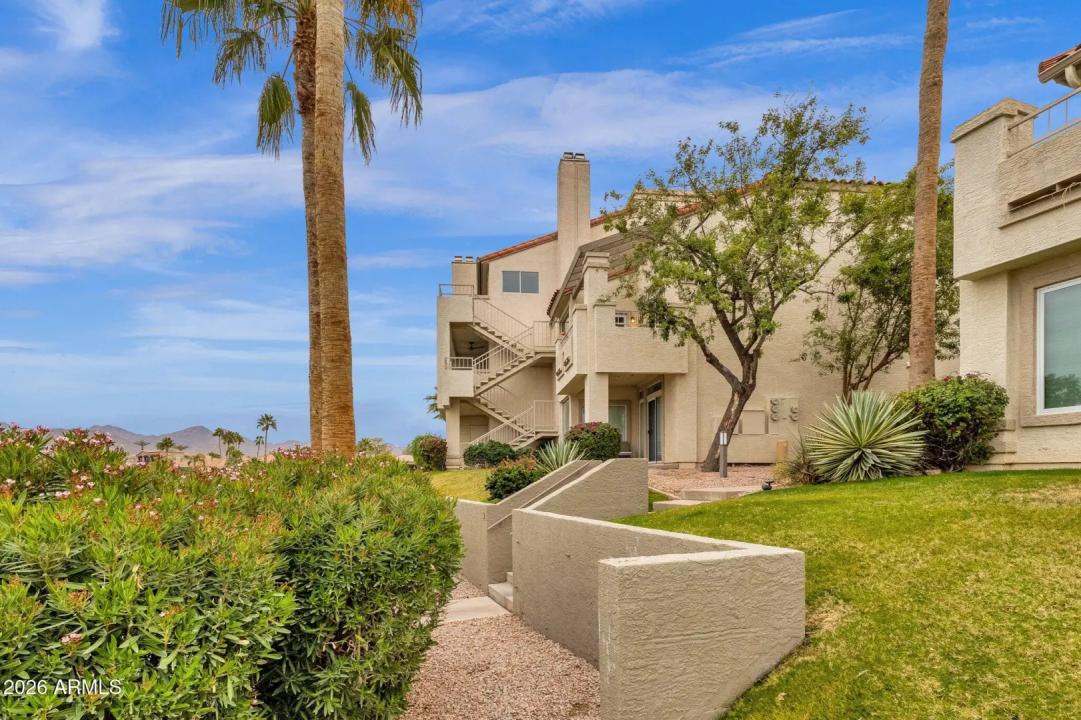 Real Estate Picture 7