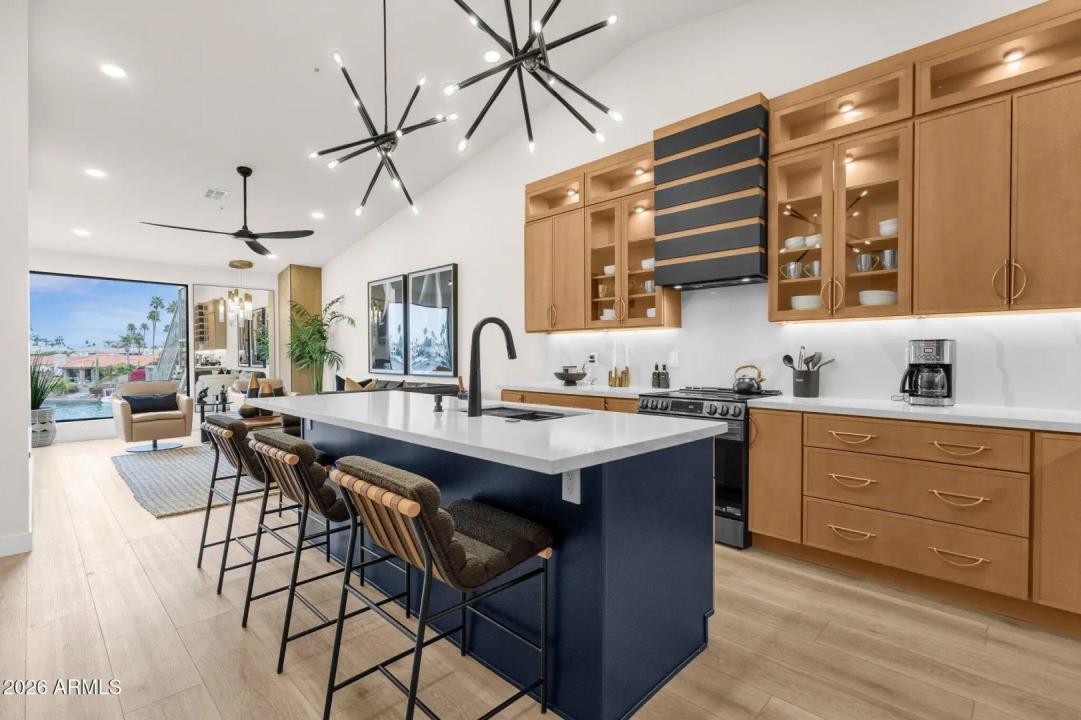 Real Estate Picture 10
