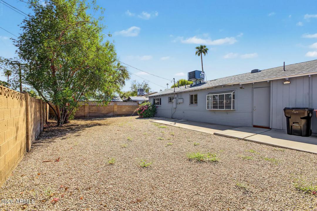 Real Estate Picture 22