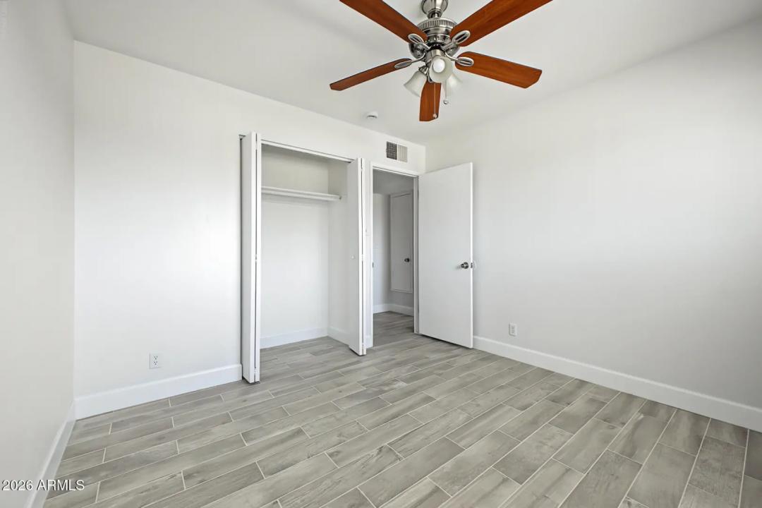 Real Estate Picture 16