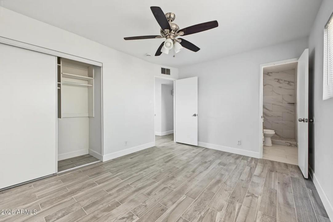 Real Estate Picture 12