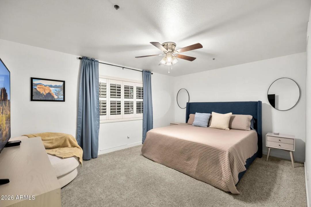 Real Estate Picture 24