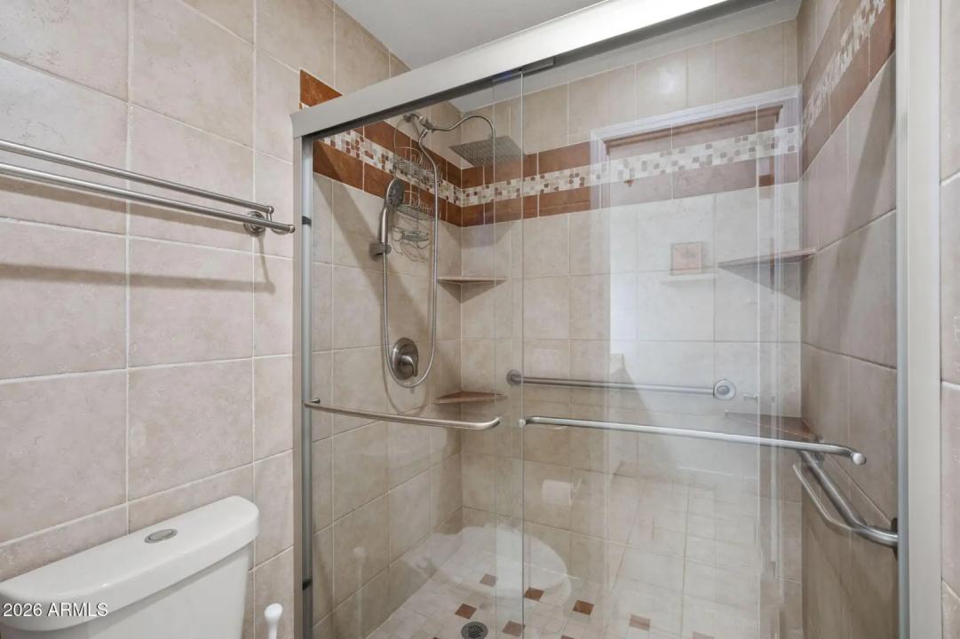 Real Estate Picture 30