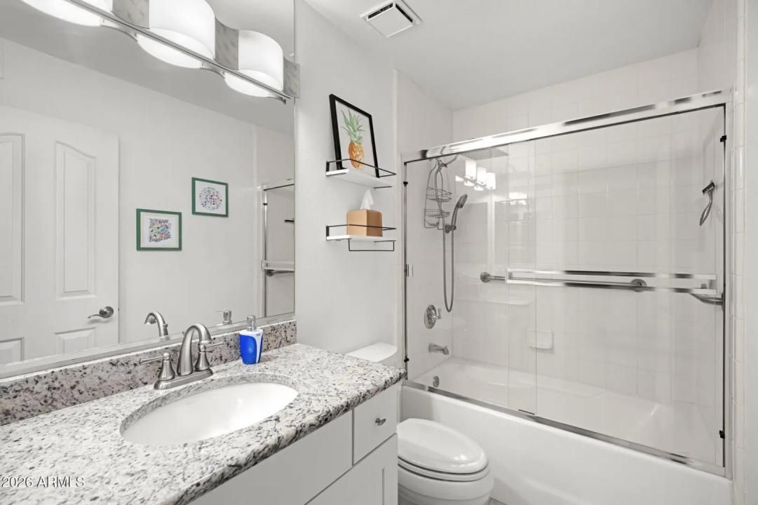 Real Estate Picture 32