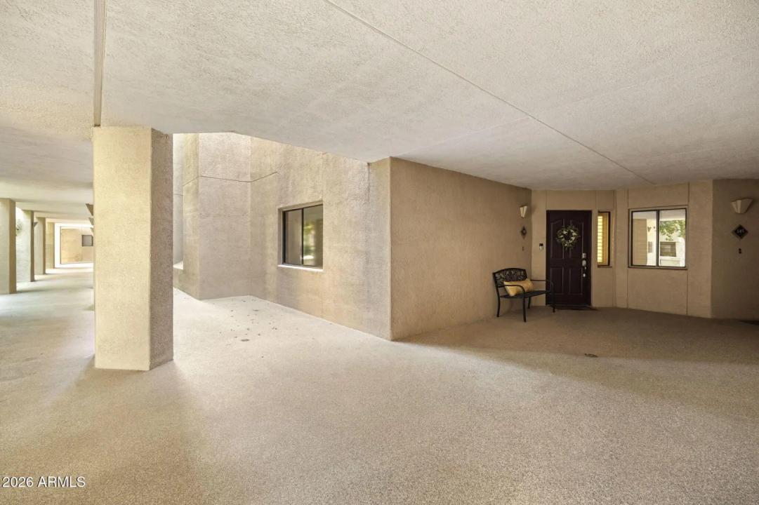 Real Estate Picture 3