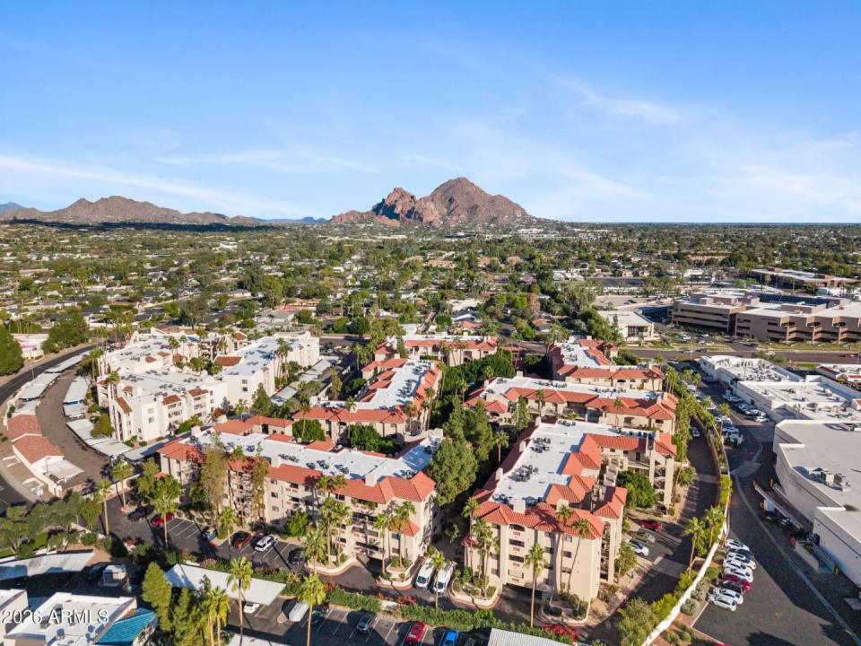 Real Estate Picture 50