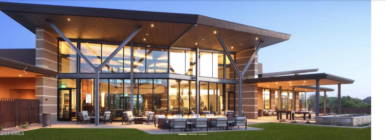 Real Estate Picture 4
