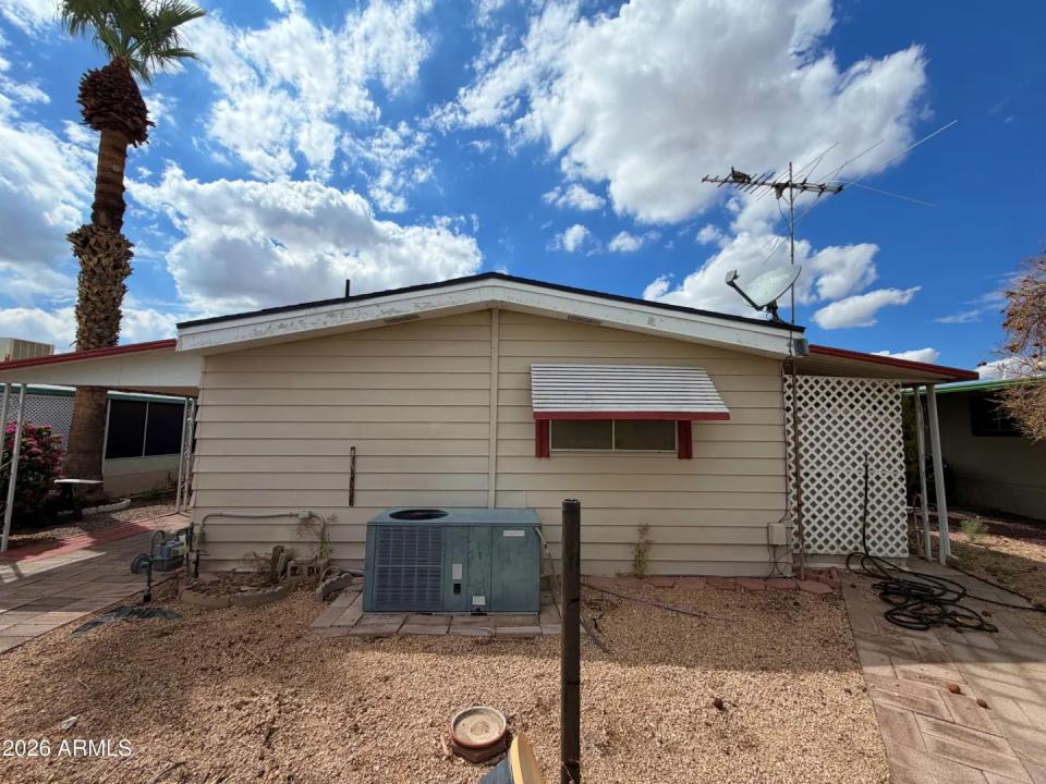 Real Estate Picture 13