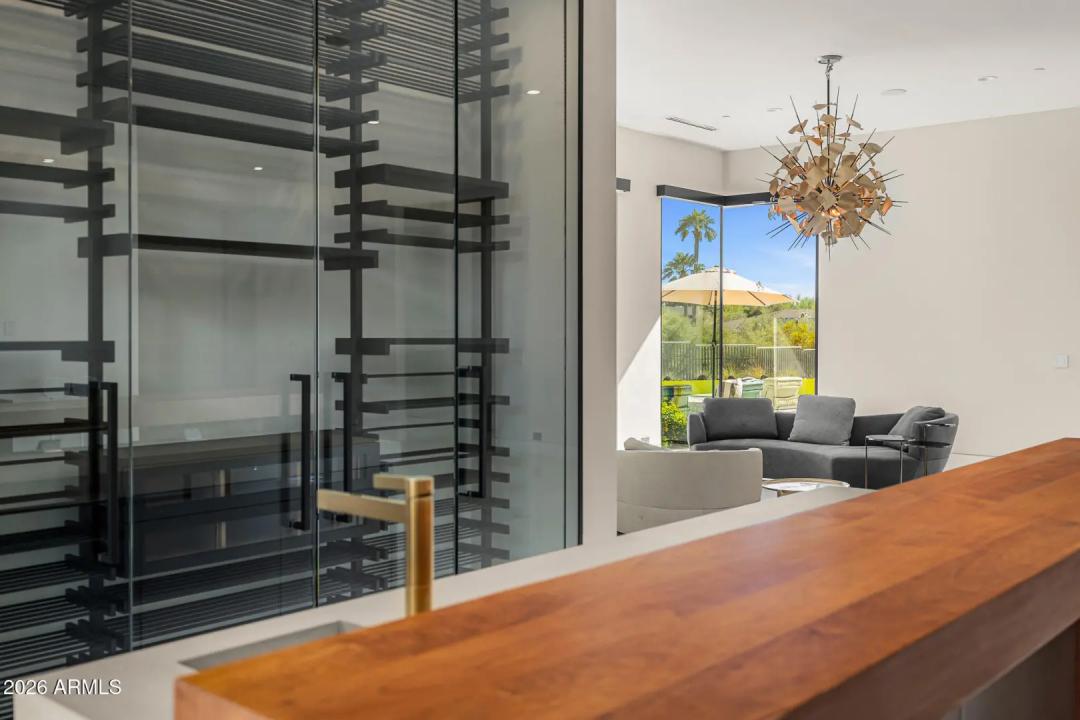 Real Estate Picture 11