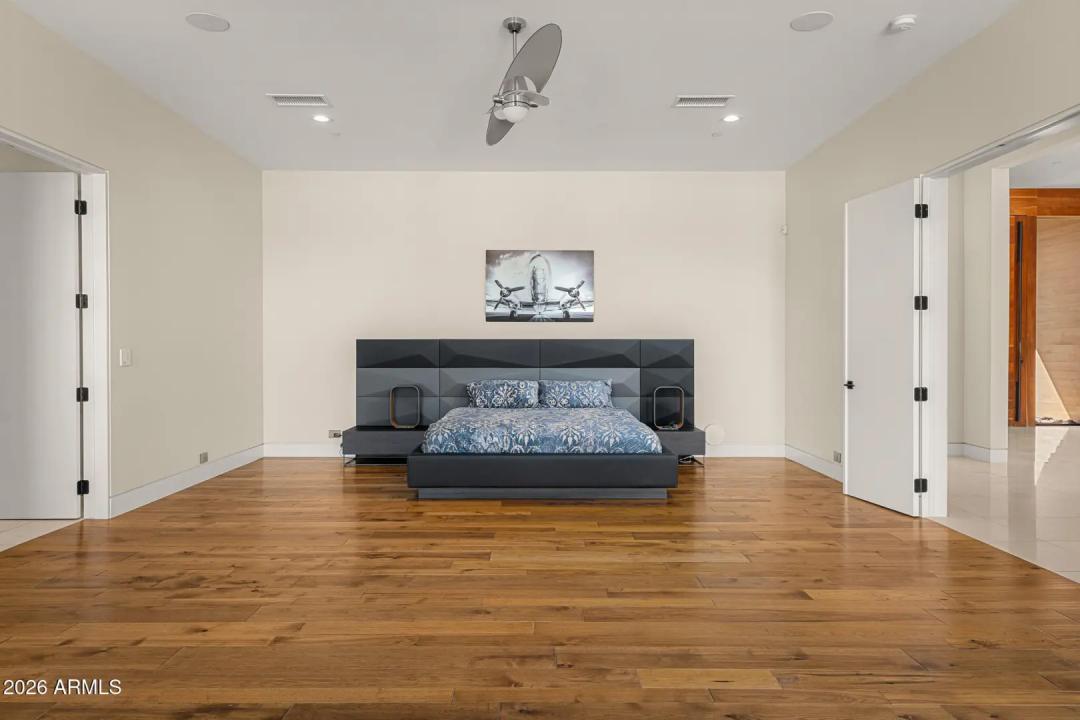 Real Estate Picture 17