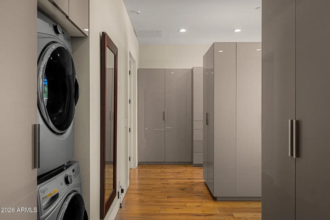Real Estate Picture 24
