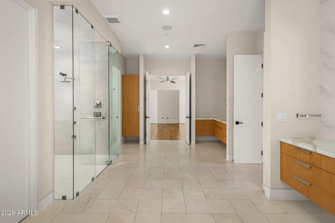 Real Estate Picture 19