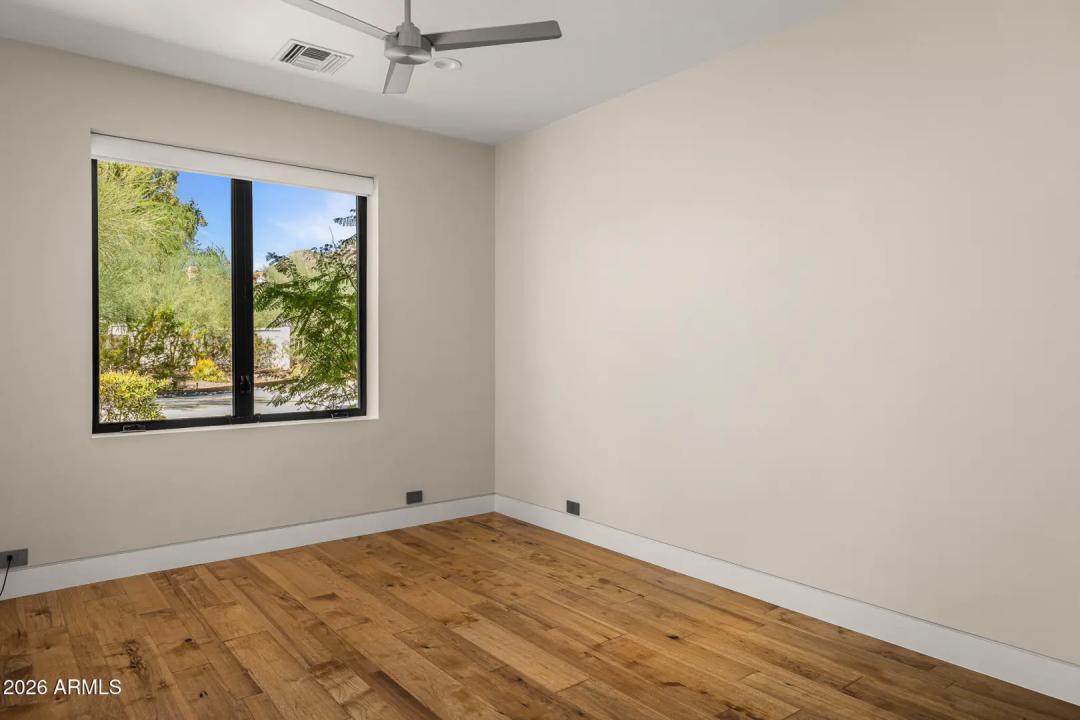 Real Estate Picture 34