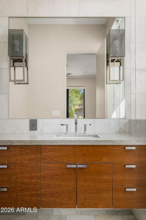 Real Estate Picture 32