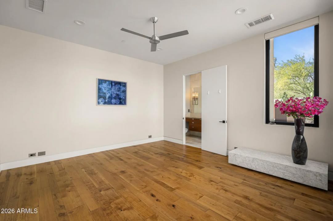 Real Estate Picture 41