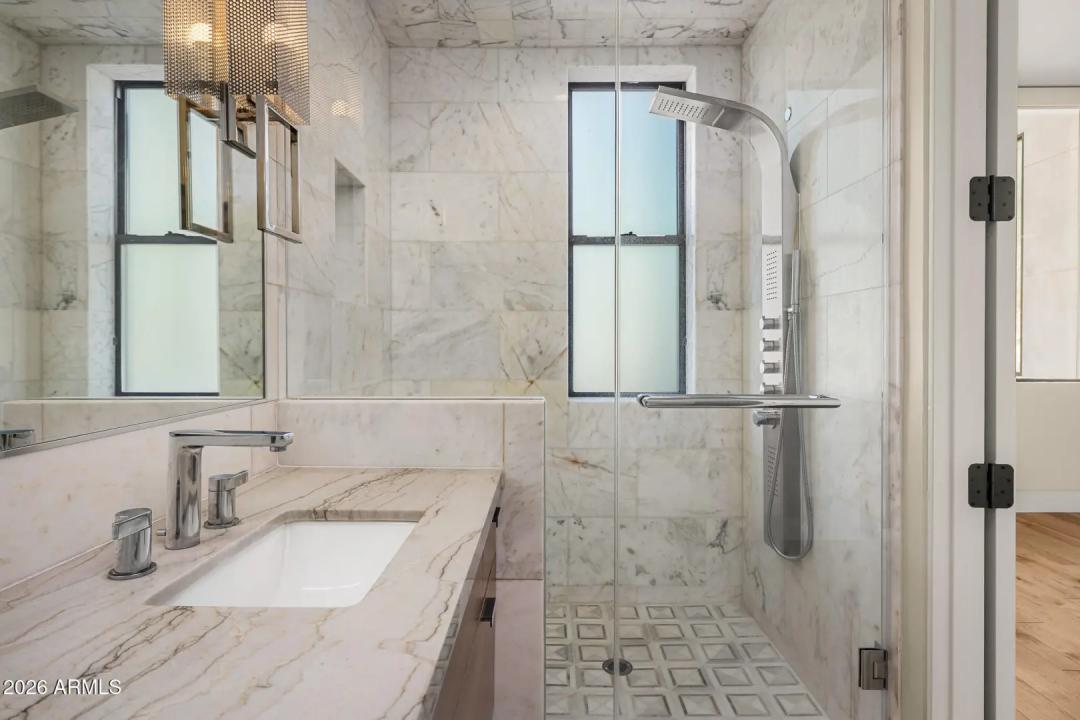 Real Estate Picture 42