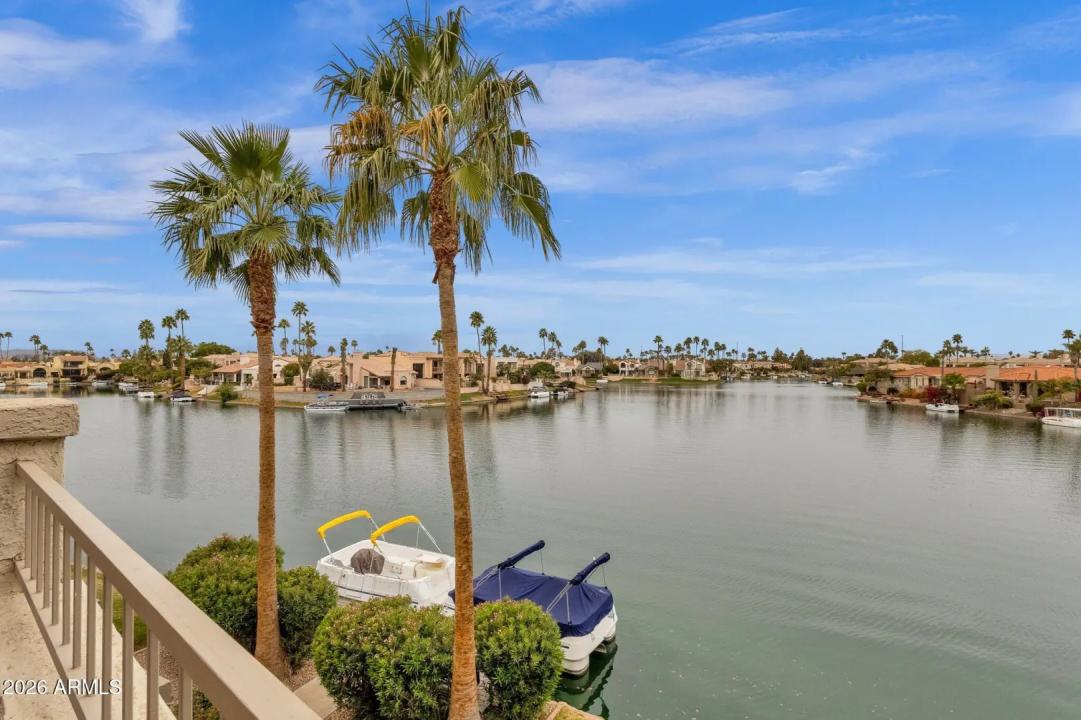 Real Estate Picture 3