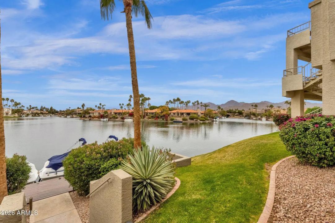 Real Estate Picture 5