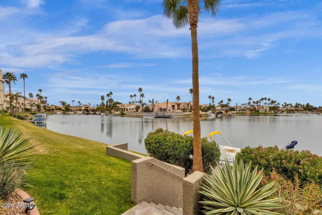 Real Estate Picture 6