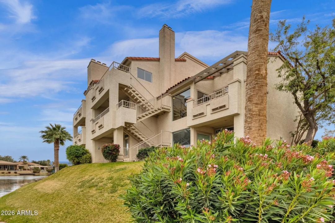Real Estate Picture 8