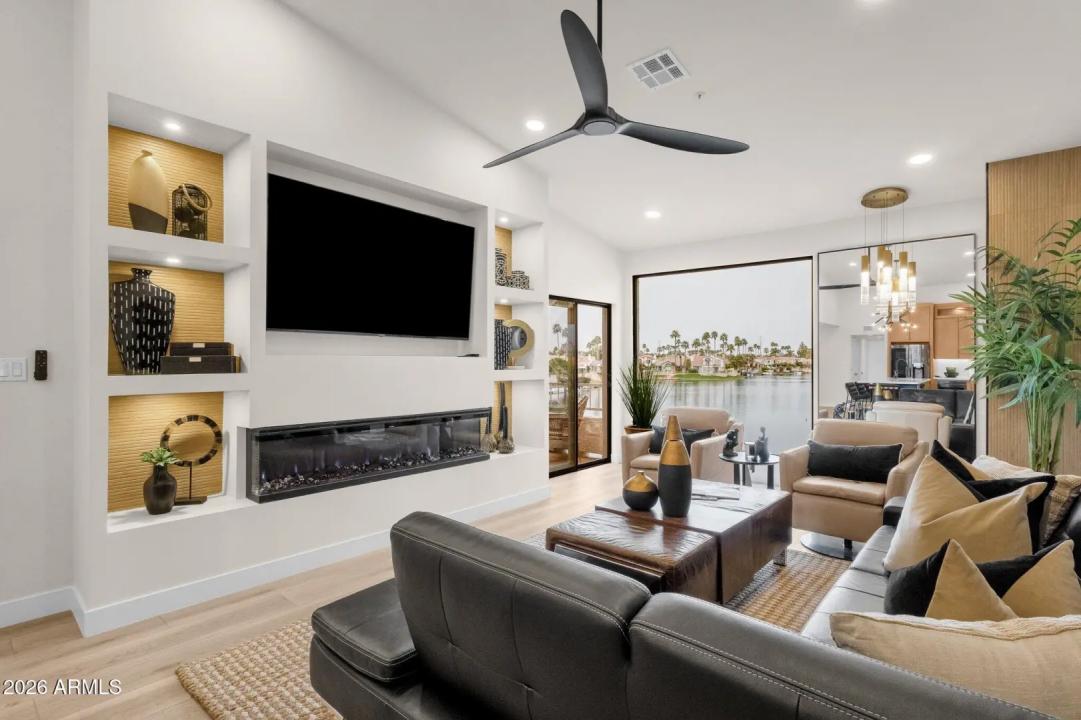 Real Estate Picture 23