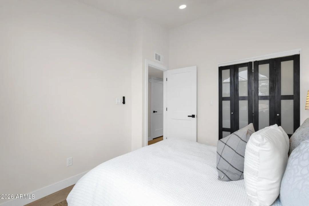 Real Estate Picture 35