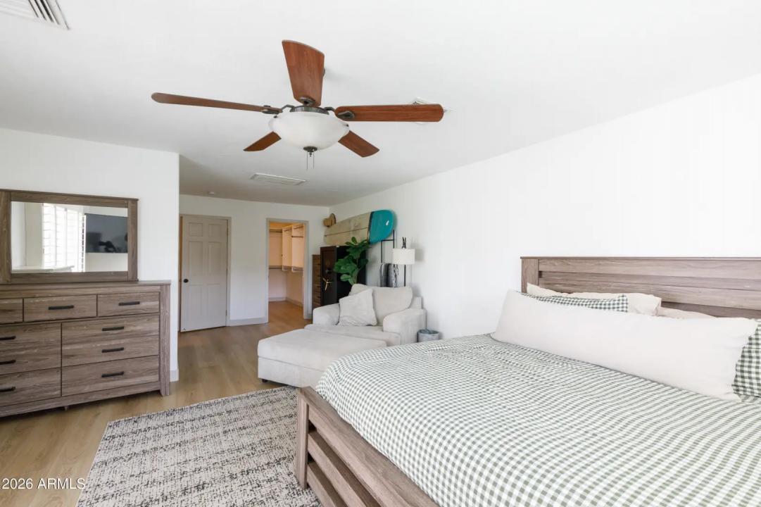 Real Estate Picture 13