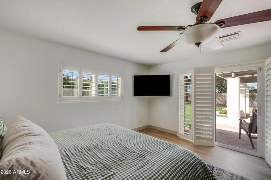 Real Estate Picture 14