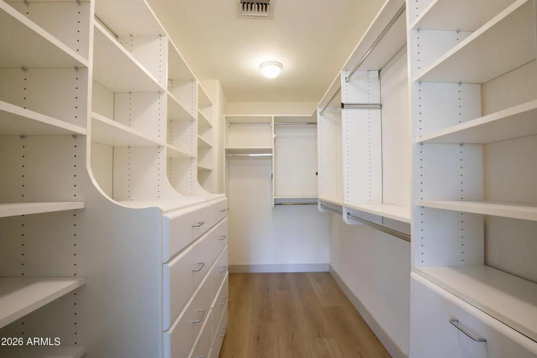 Real Estate Picture 17