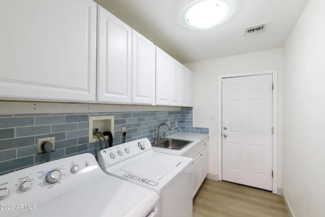 Real Estate Picture 22